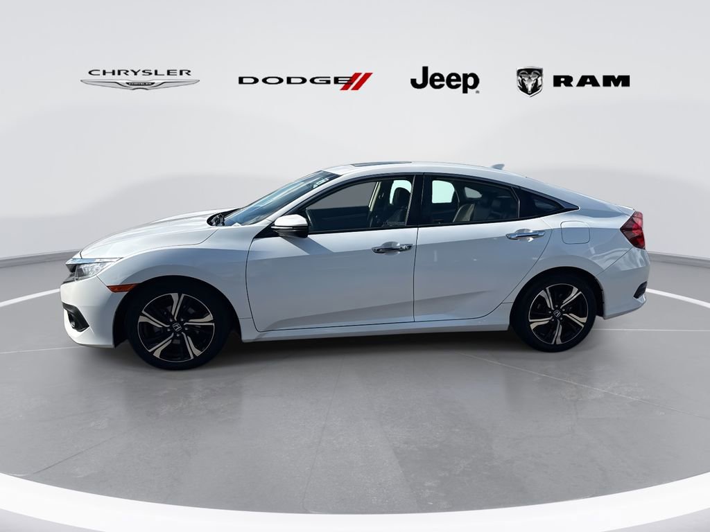 Used 2018 Honda Civic Touring image 4