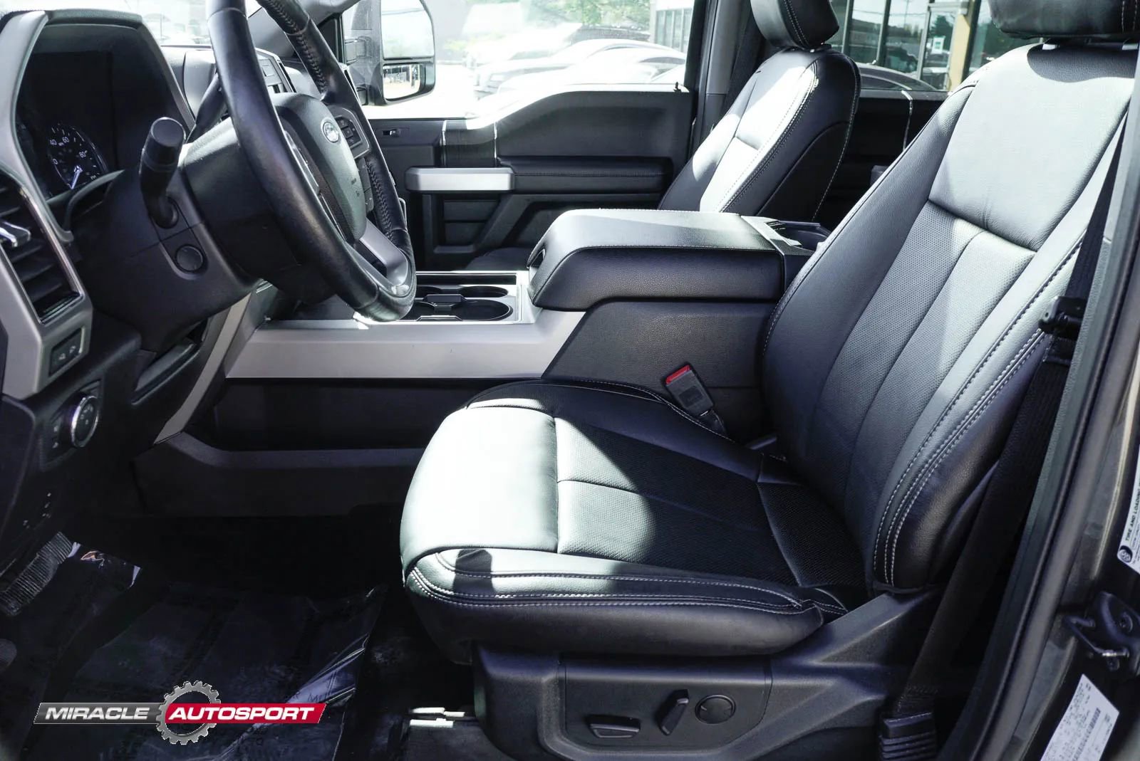 Used 2020 Ford F350 Lariat image 17