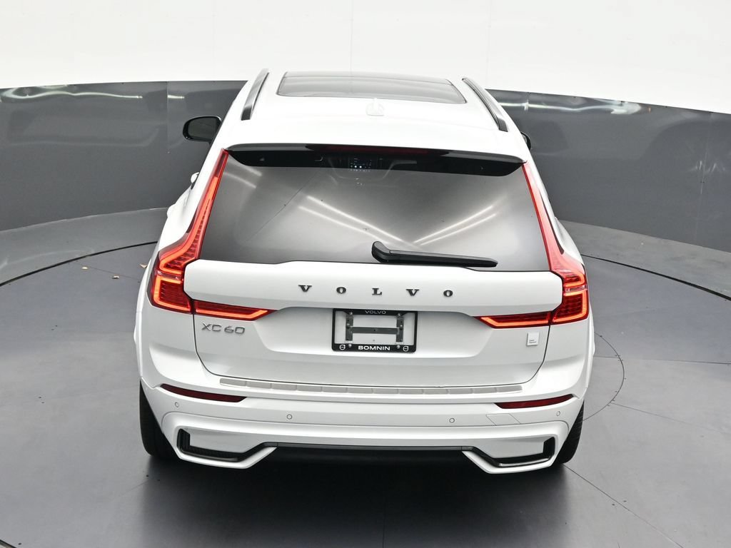 Certified 2022 Volvo XC60 T8 Polestar w/ Protection Package Premier AWD/4WD image 18