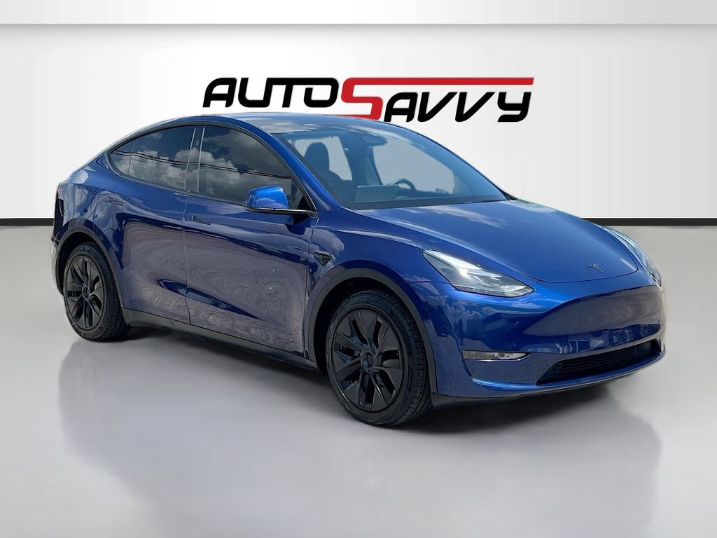 Used 2025 Tesla Model Y Long Range RWD image 1