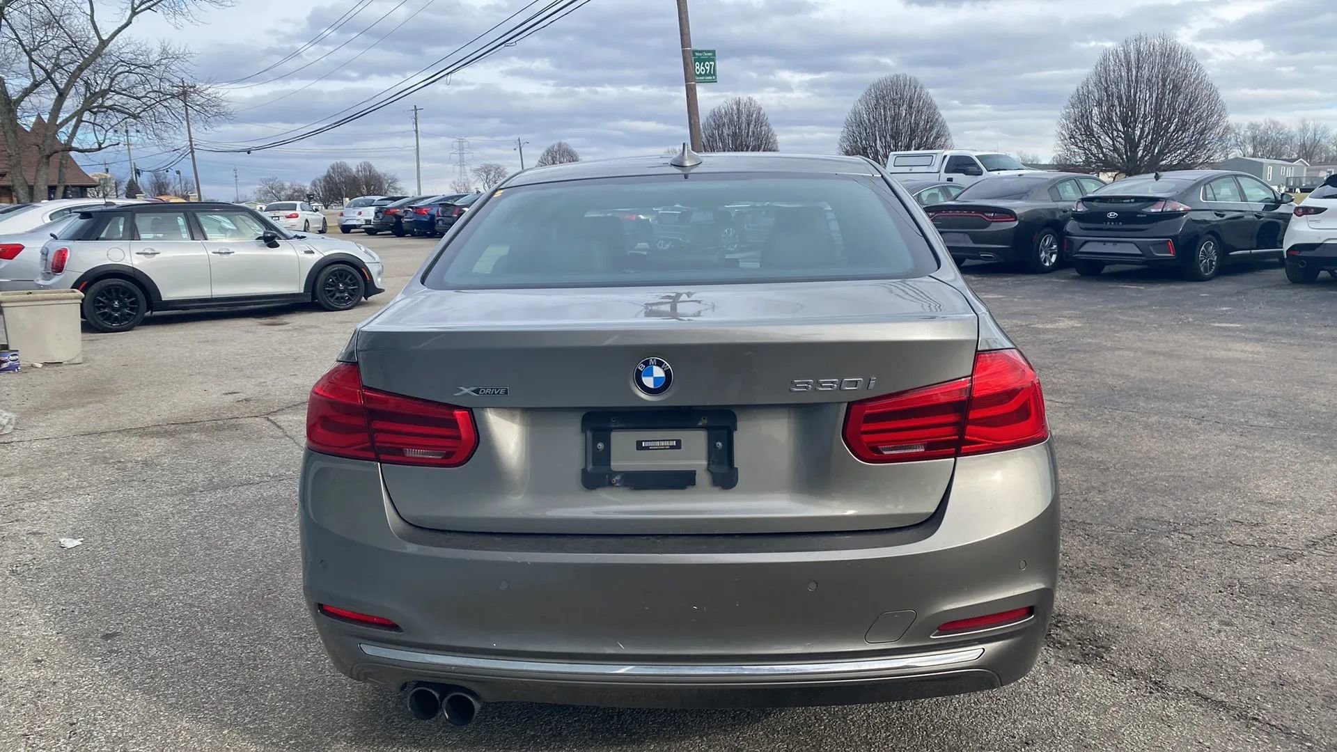 Used 2017 BMW 330i xDrive Sedan image 2