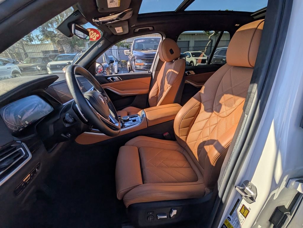 Used 2023 BMW X5 xDrive40i w/ Premium Package image 10