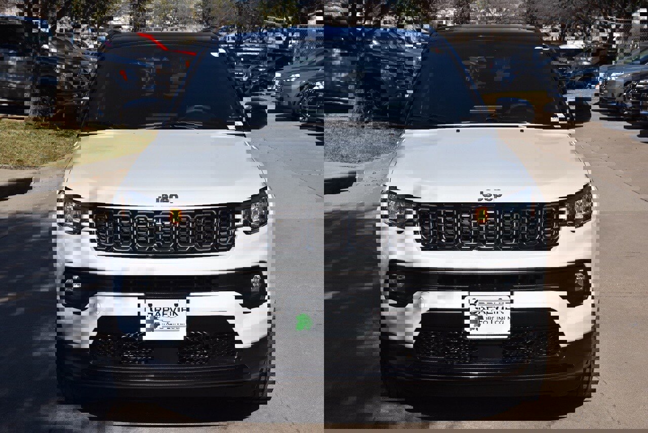 Used 2024 Jeep Compass Latitude w/ Altitude Special Edition image 3