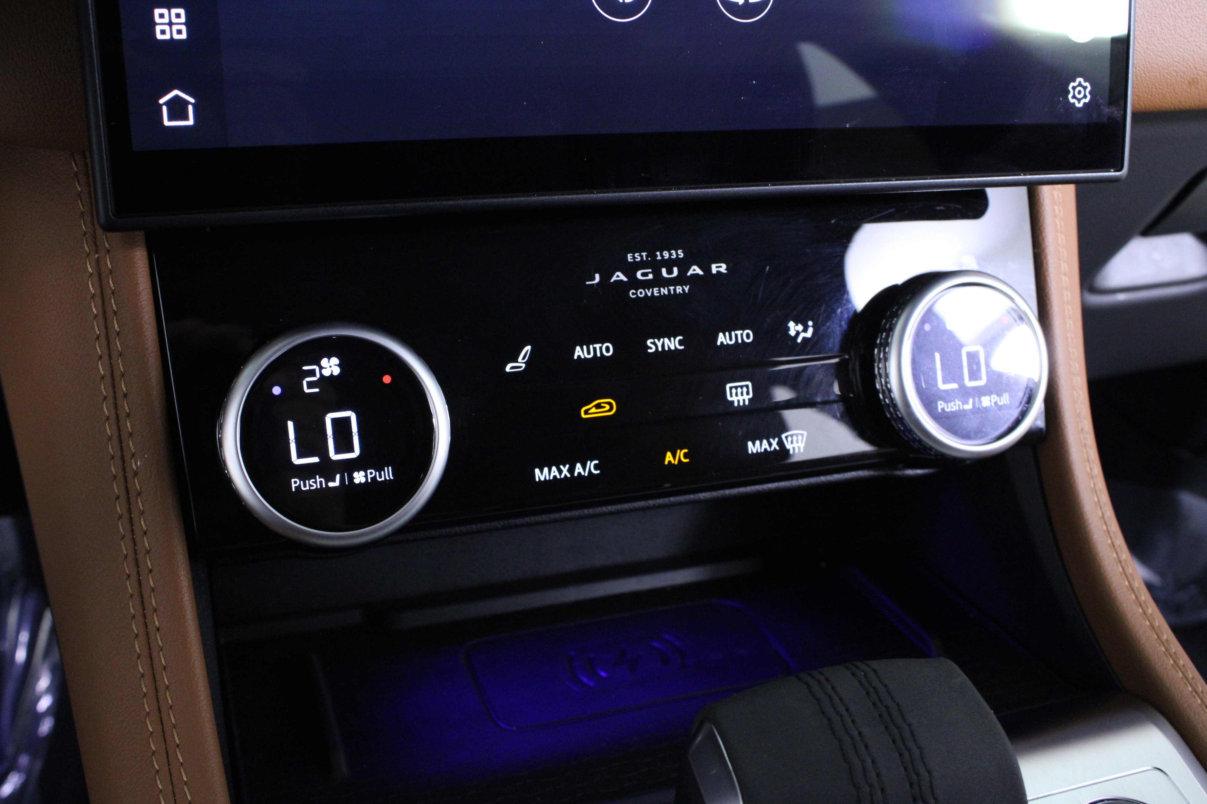 Used 2025 Jaguar F-PACE R-Dynamic S image 29