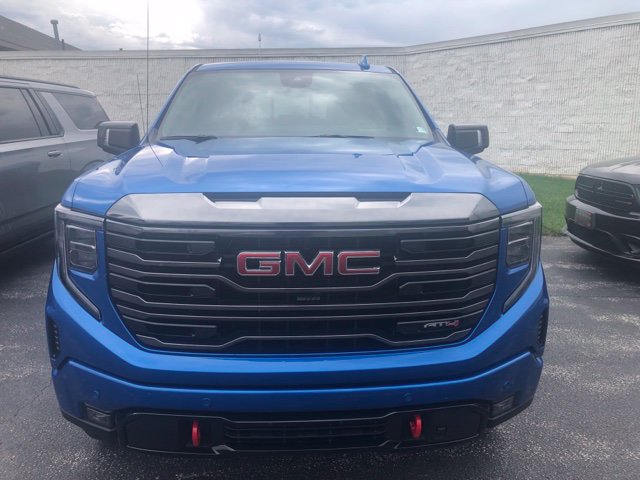 Used 2023 GMC Sierra 1500 AT4 w/ AT4 Premium Package AWD/4WD image 2