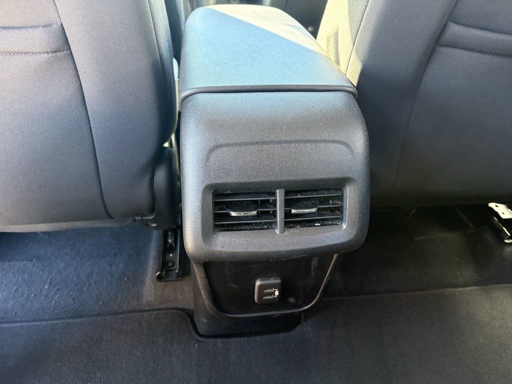 Used 2020 Chevrolet Equinox LS w/ LS Convenience Package image 24