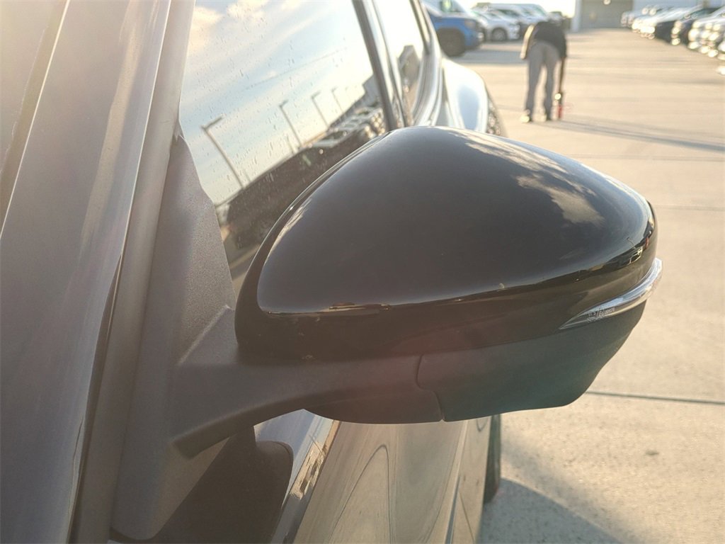 Used 2022 Ford Mustang Mach-E Premium image 12