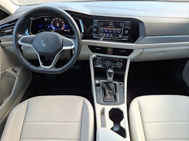 Certified 2023 Volkswagen Jetta SE image 15