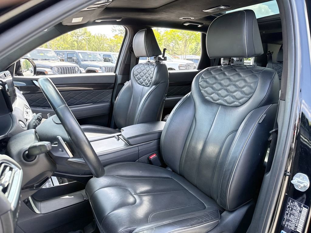 Used 2022 Hyundai Palisade Calligraphy w/ Winter Package image 11