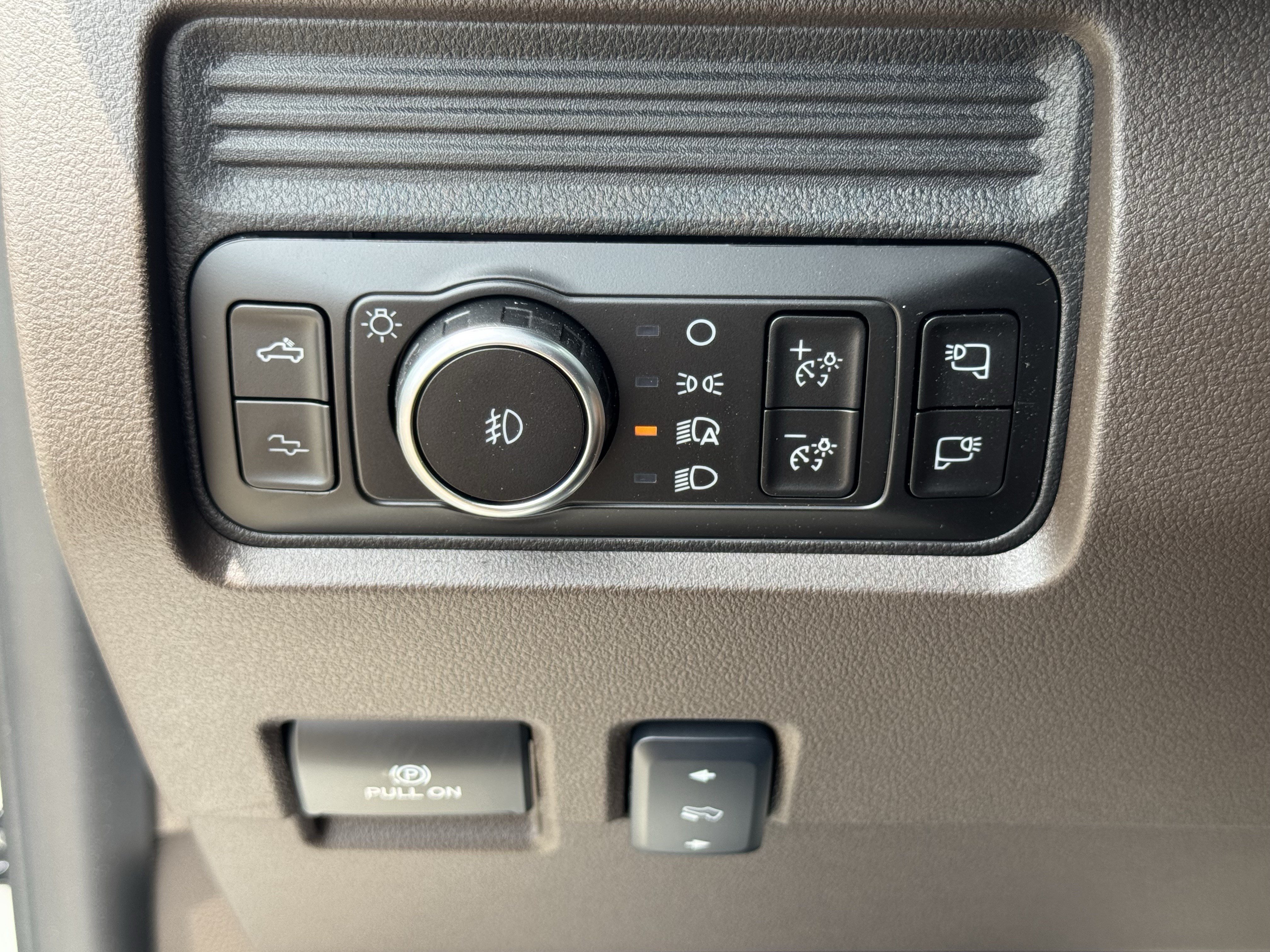 New 2026 Ford F250 King Ranch w/ FX4 Off-Road Package AWD/4WD image 18