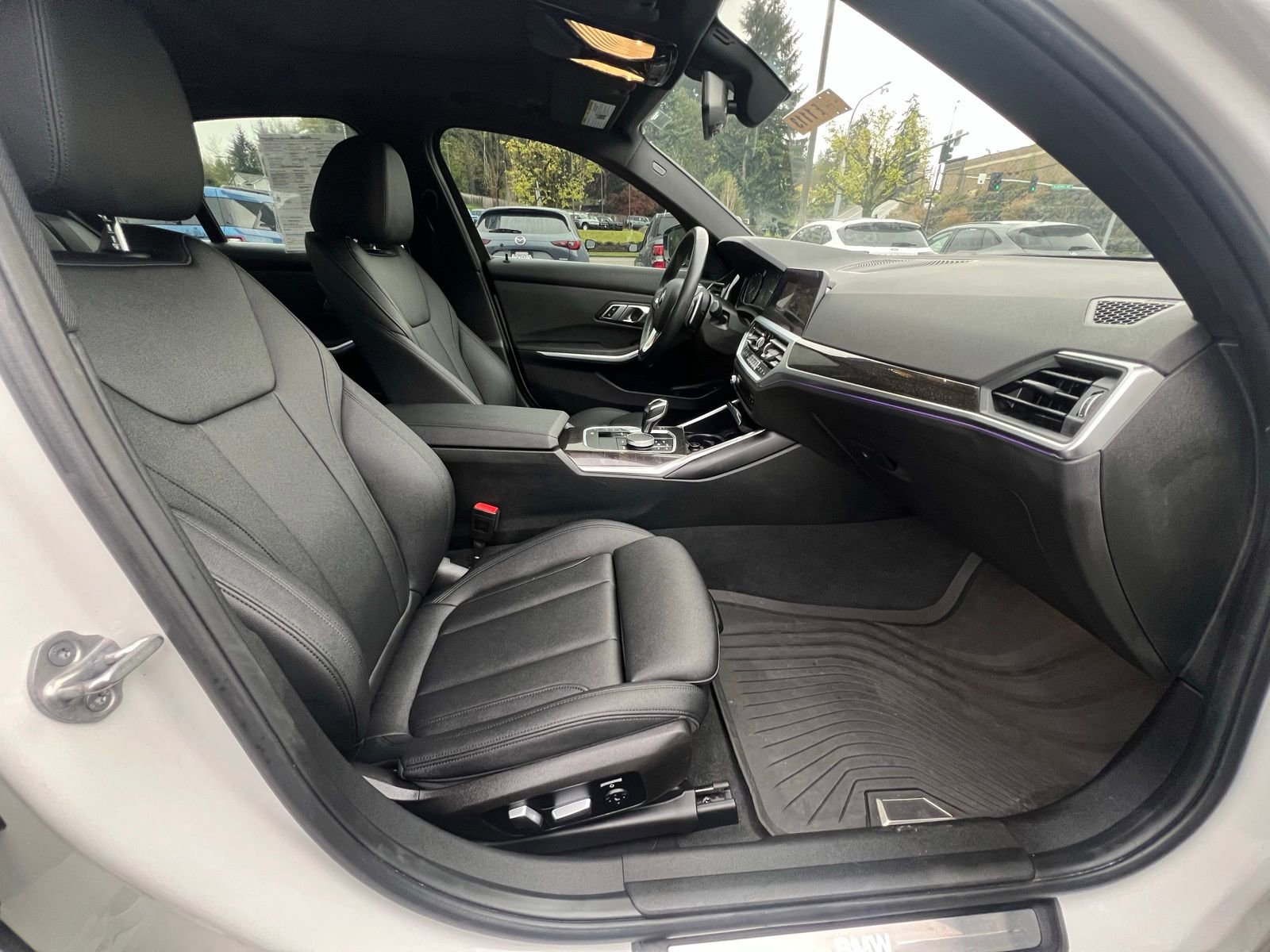 Used 2021 BMW 330i xDrive Sedan w/ Convenience Package image 4