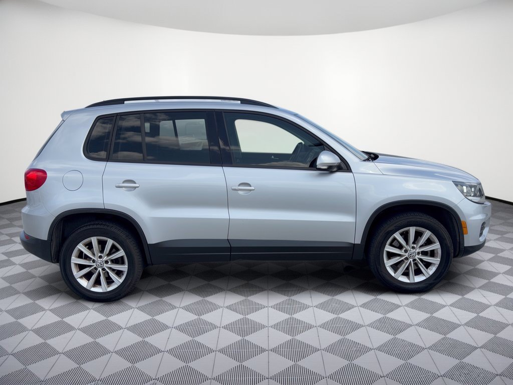 Used 2017 Volkswagen Tiguan Limited w/ Premium Package FWD image 8