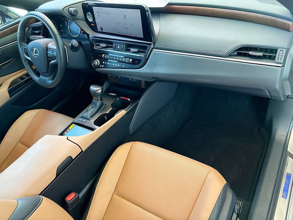 Used 2024 Lexus ES 300h w/ Premium Package FWD image 17