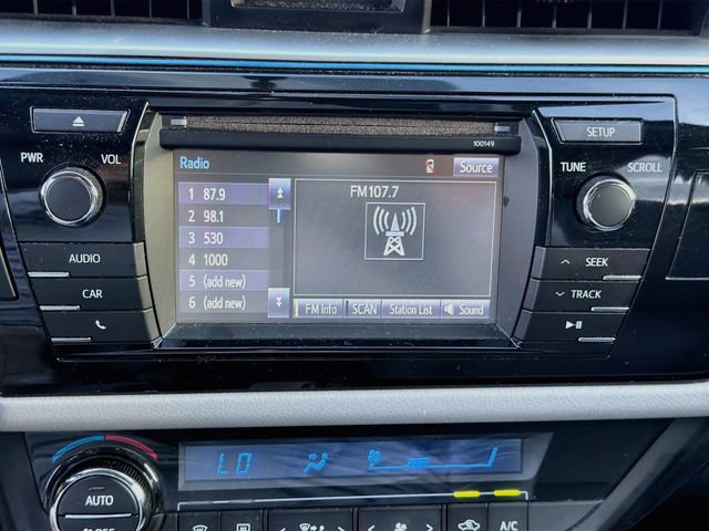 Used 2015 Toyota Corolla LE FWD image 29
