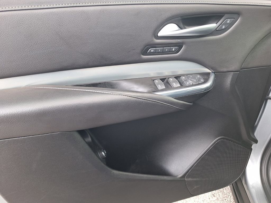 Used 2023 Cadillac XT4 Premium Luxury image 31