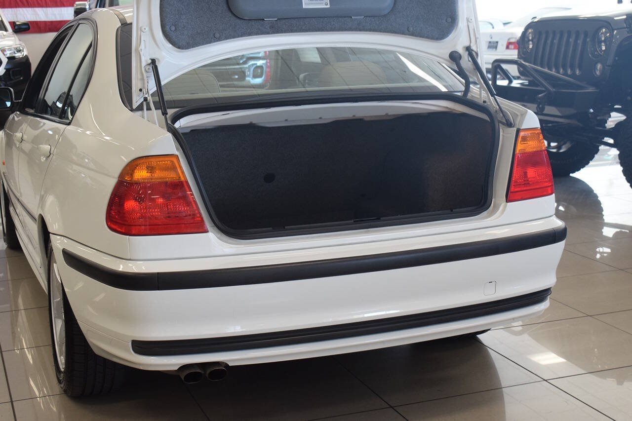 Used 2000 BMW 323i Sedan RWD image 14