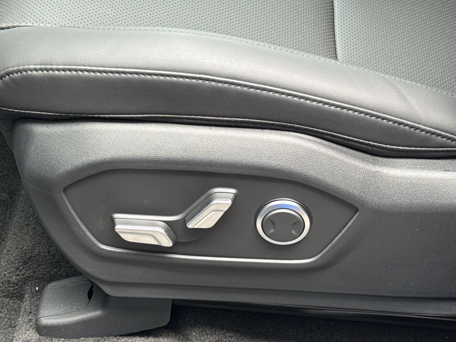 New 2027 Hyundai Santa Fe SEL AWD/4WD image 14
