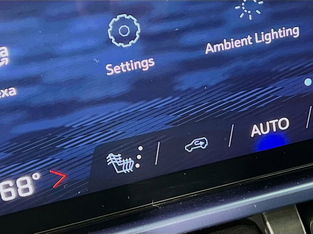 Certified 2024 Chevrolet Equinox EV LT FWD image 19