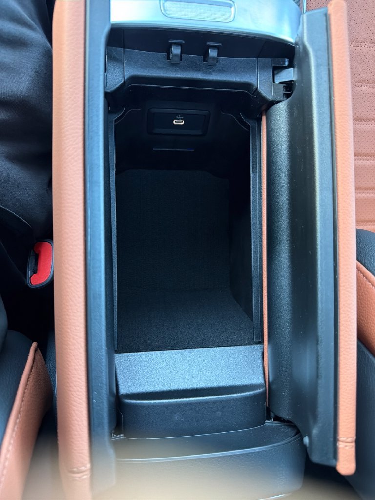 New 2027 Mercedes-Benz GLC 300 4MATIC image 3