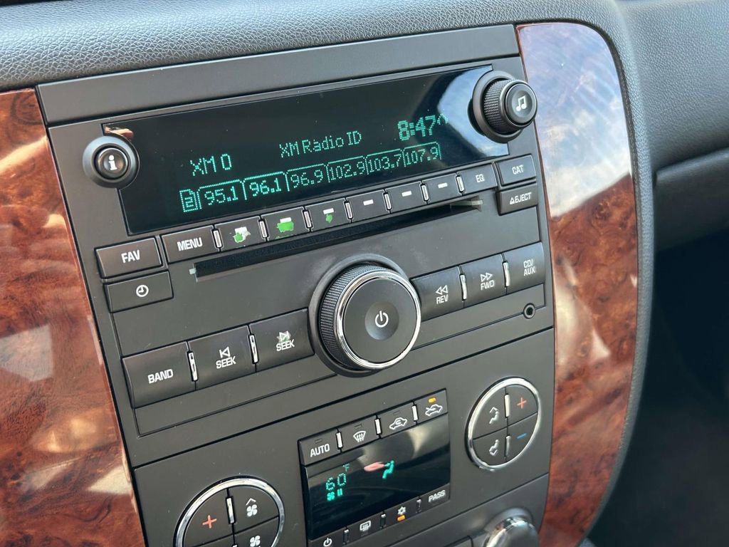 Used 2013 Chevrolet Avalanche LT w/ All-Star Edition image 23