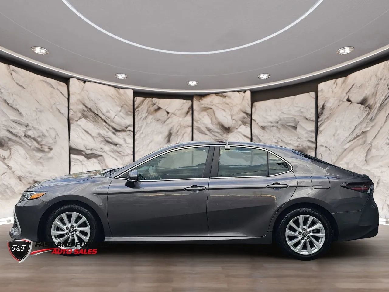 Used 2023 Toyota Camry LE FWD image 4