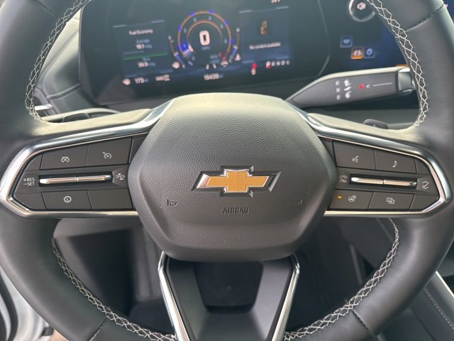 Used 2025 Chevrolet Traverse LT image 18