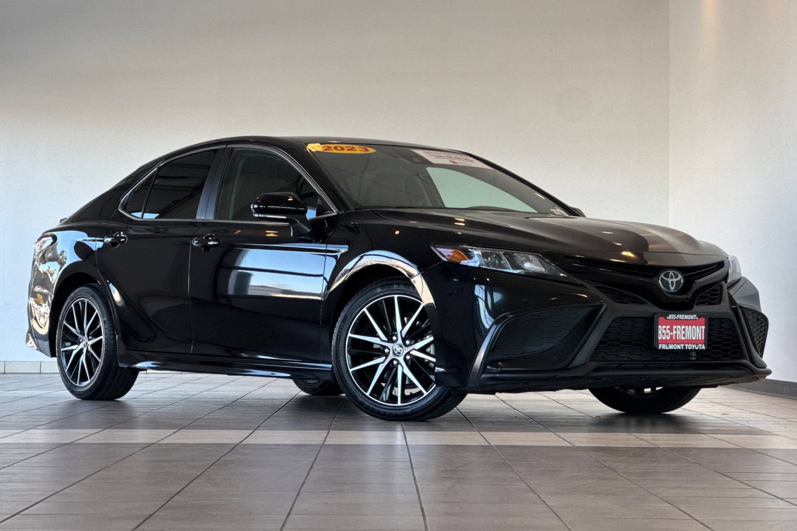 Certified 2023 Toyota Camry SE FWD image 2