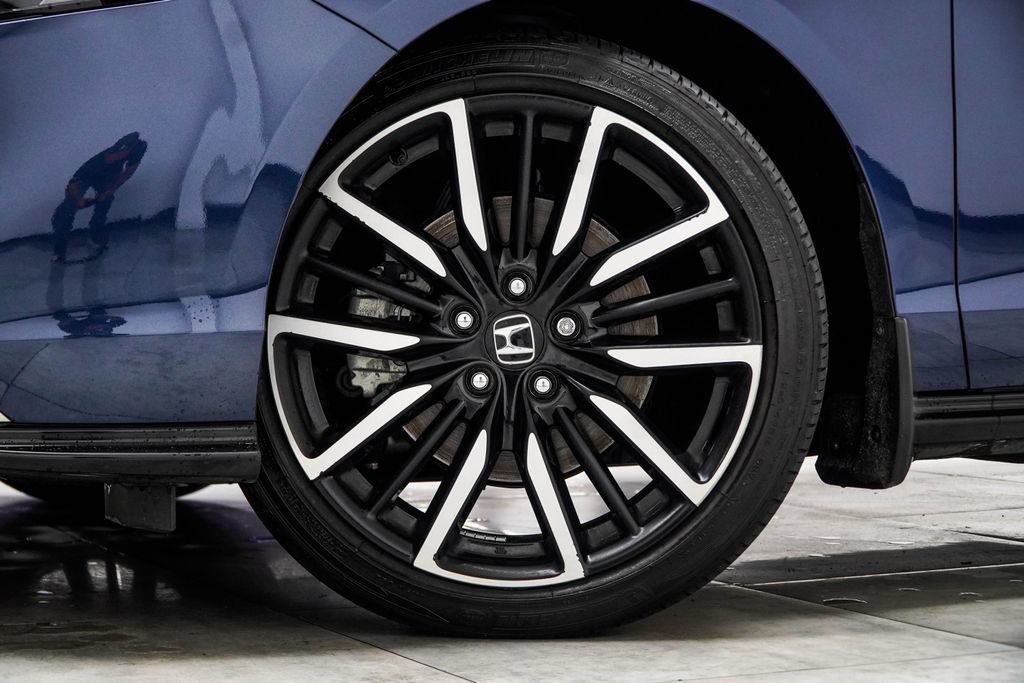 Used 2023 Honda Accord Touring image 7