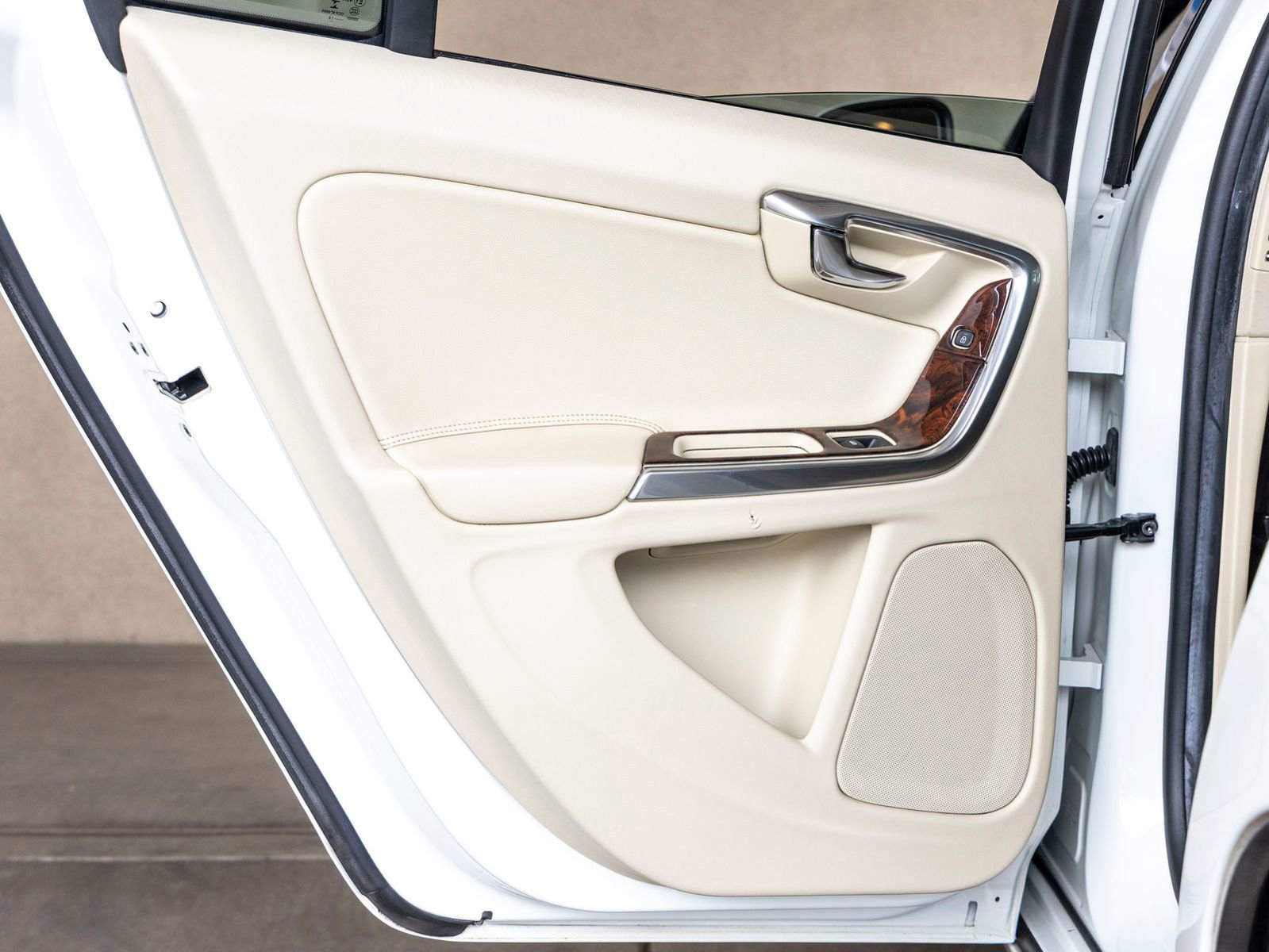 Used 2015 Volvo S60 T5 Premier image 19