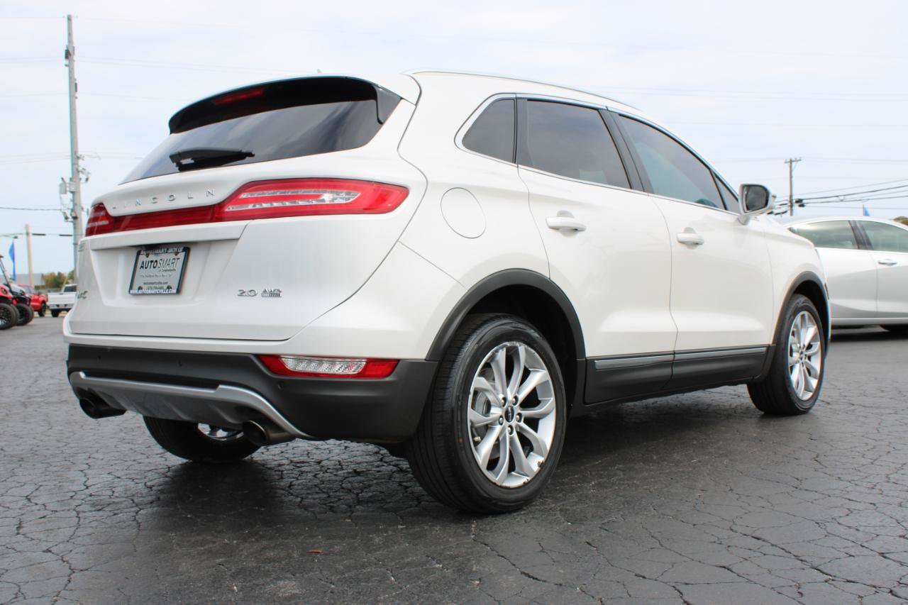 Used 2016 Lincoln MKC Select w/ Select Plus Package AWD/4WD image 4
