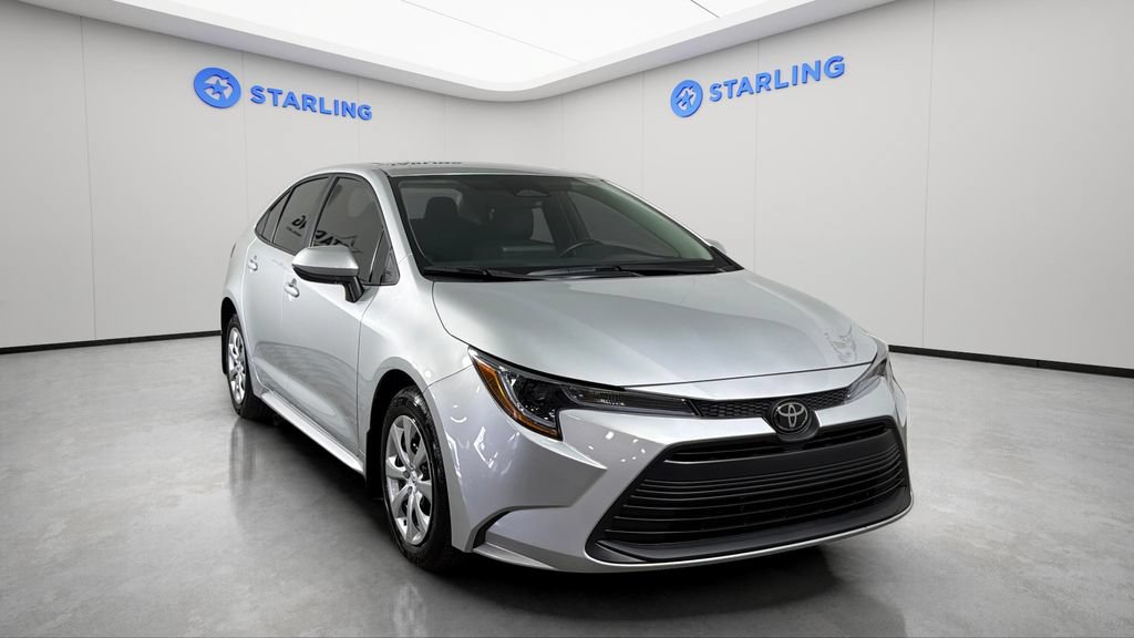 Used 2026 Toyota Corolla LE FWD image 14