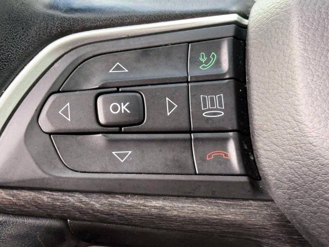 Used 2021 Jeep Grand Cherokee L Limited AWD/4WD image 25