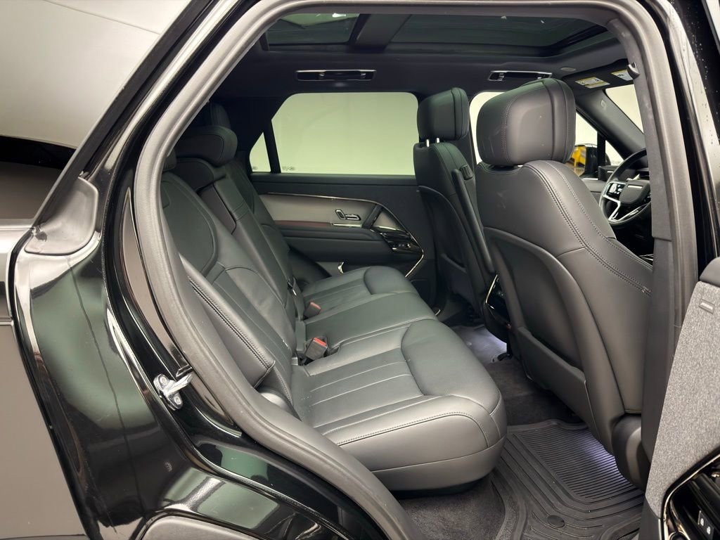 Certified 2024 Land Rover Range Rover Sport SE image 7