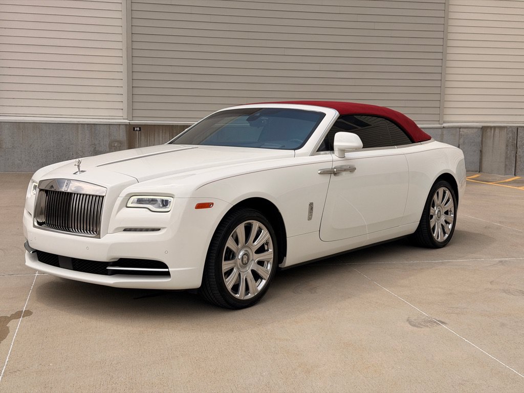 Used 2017 Rolls-Royce Dawn RWD image 33