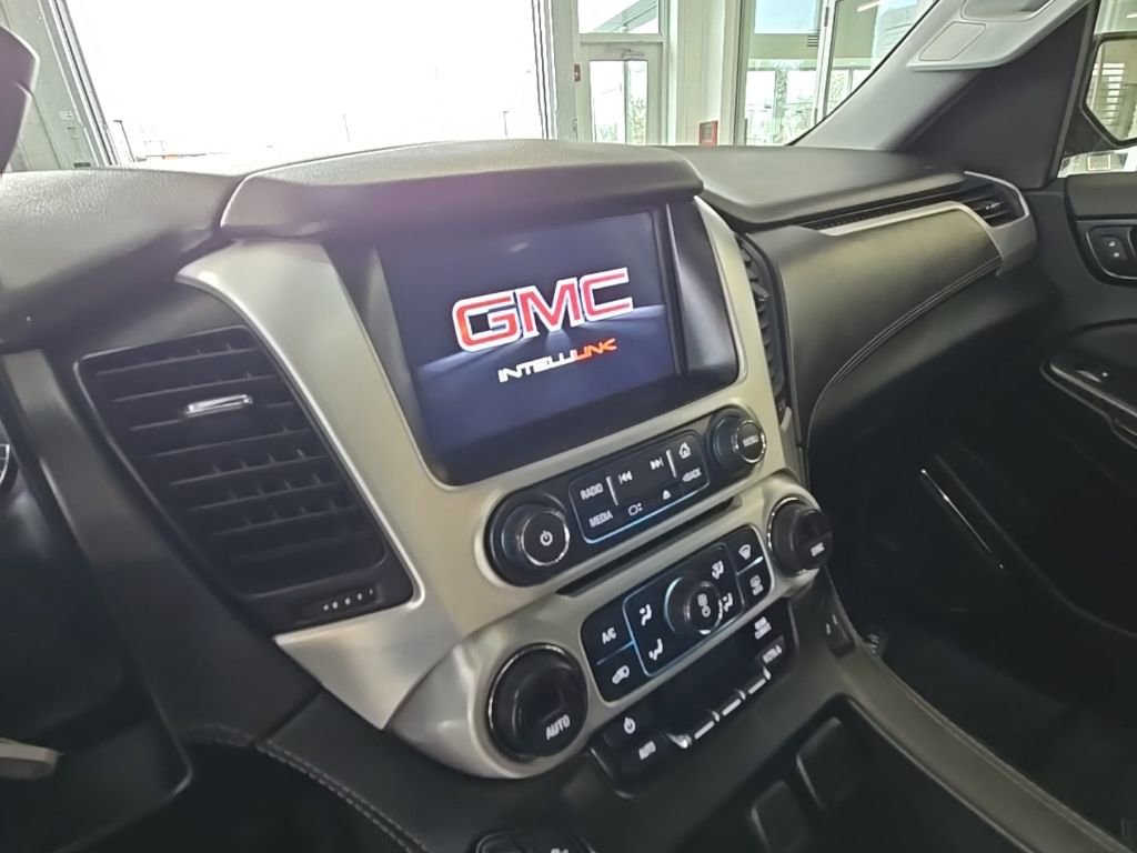 Used 2019 GMC Yukon SLT image 32