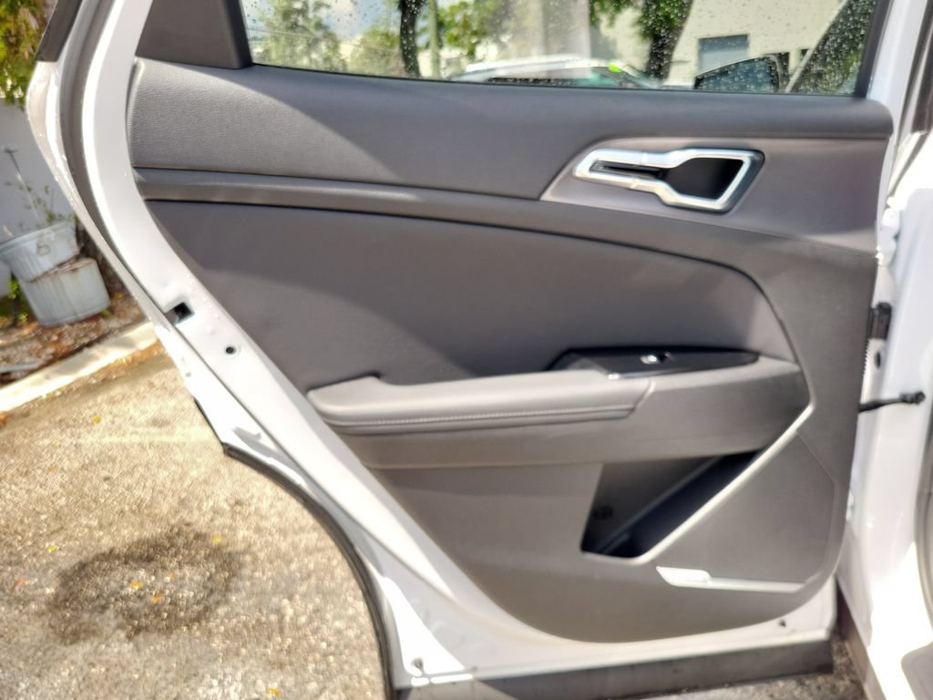 Certified 2023 Kia Sportage SX FWD image 16