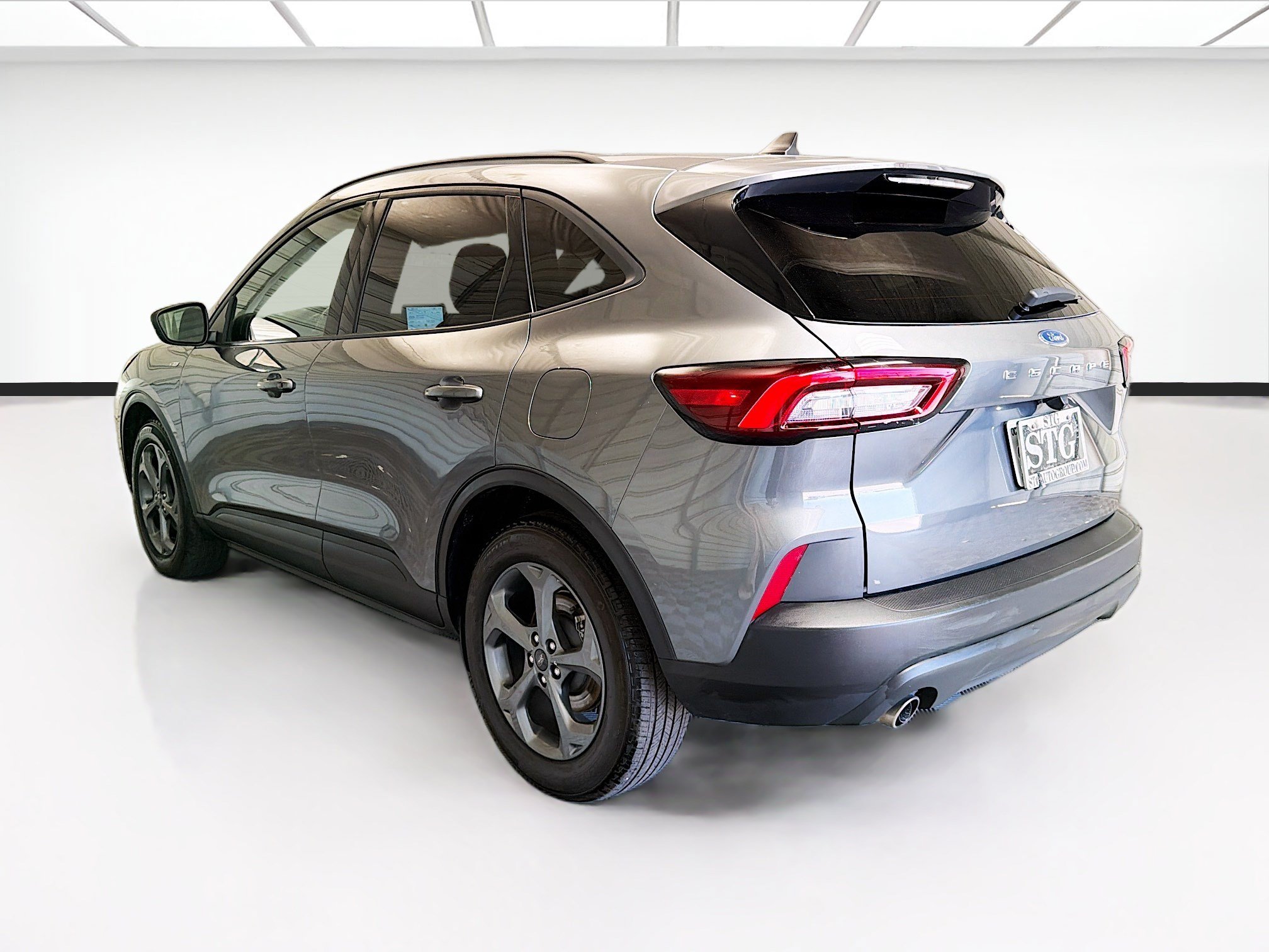 Used 2025 Ford Escape ST-Line FWD image 6