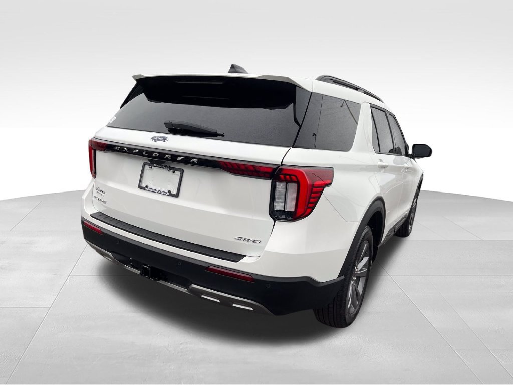Used 2026 Ford Explorer Active w/ Active Comfort Package AWD/4WD image 5