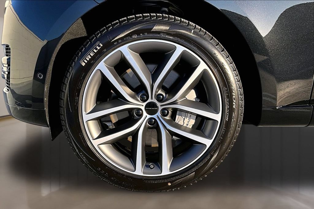 New 2026 Land Rover Range Rover SE AWD/4WD image 13