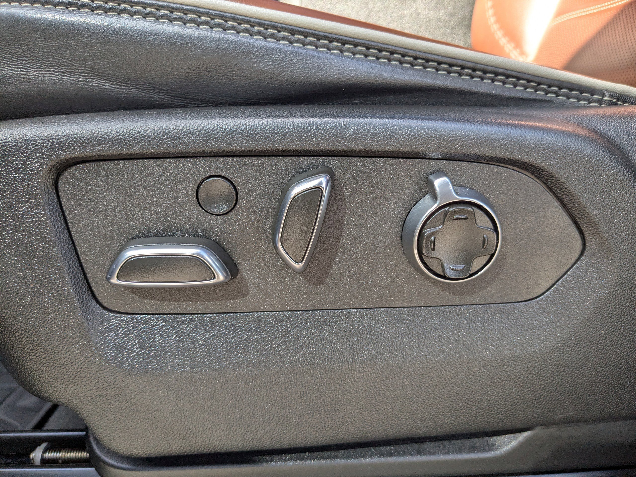 Used 2023 GMC Yukon XL Denali Ultimate image 22