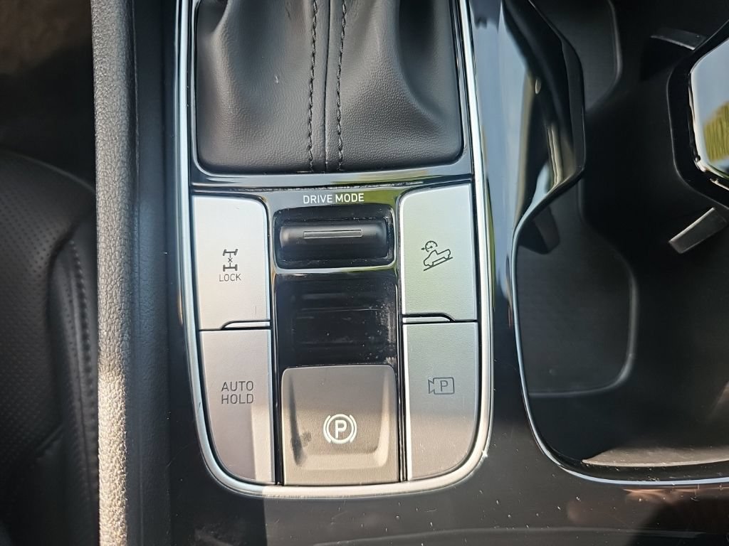 Certified 2024 Hyundai Santa Cruz Limited AWD/4WD image 21