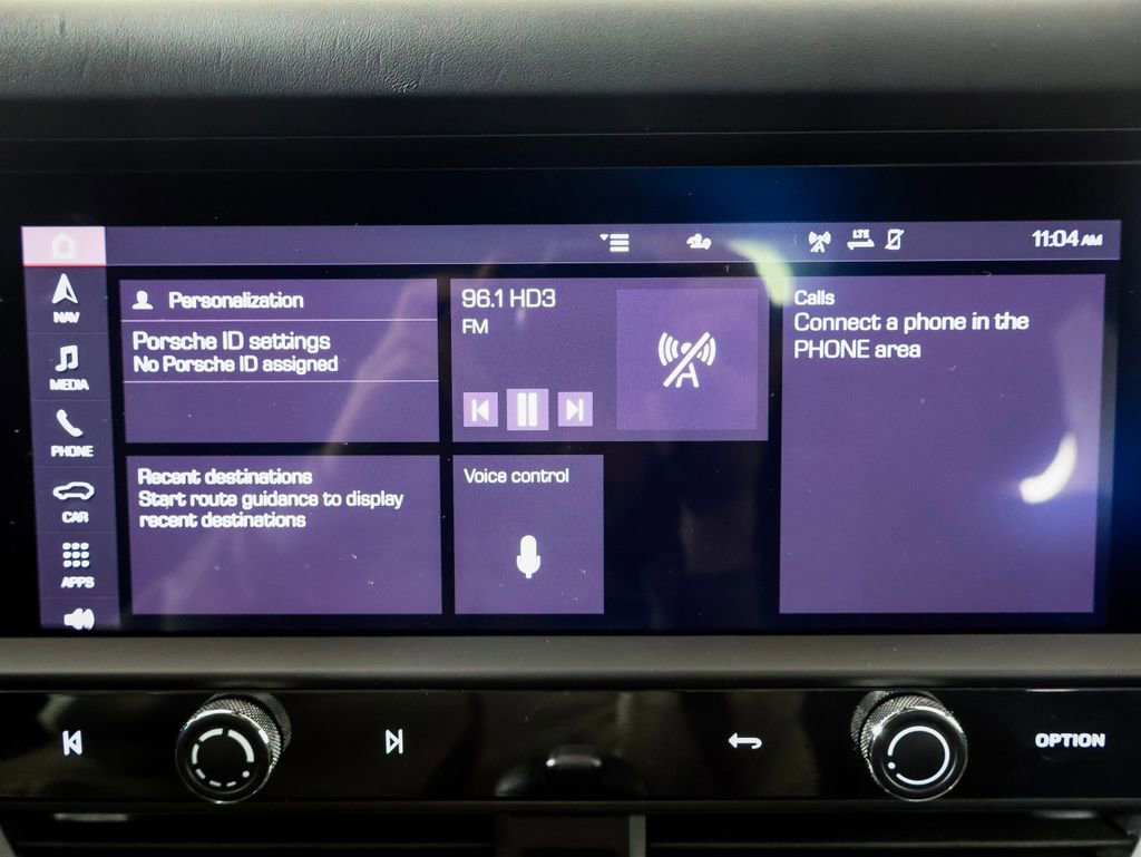 Certified 2022 Porsche Macan w/ Premium Package Plus image 17