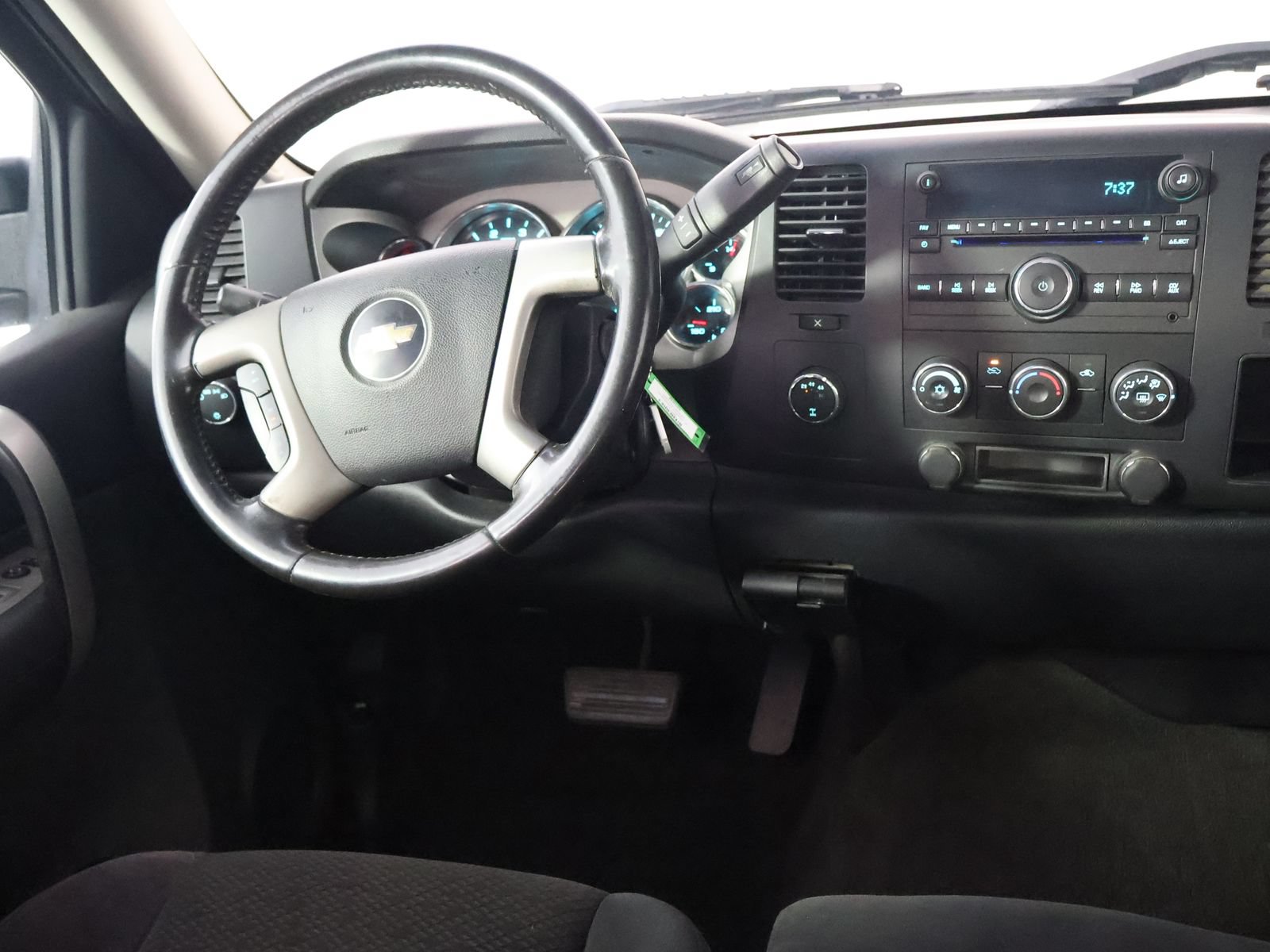 Used 2007 Chevrolet Silverado 2500 LT AWD/4WD image 29