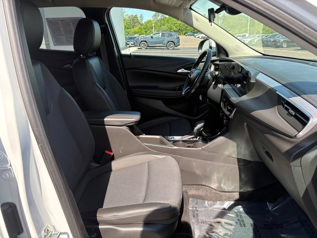Used 2025 Buick Encore GX Preferred FWD image 14