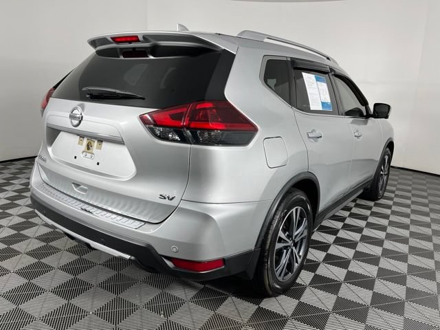 Used 2019 Nissan Rogue SV w/ Sun & Sound Touring Package FWD image 11