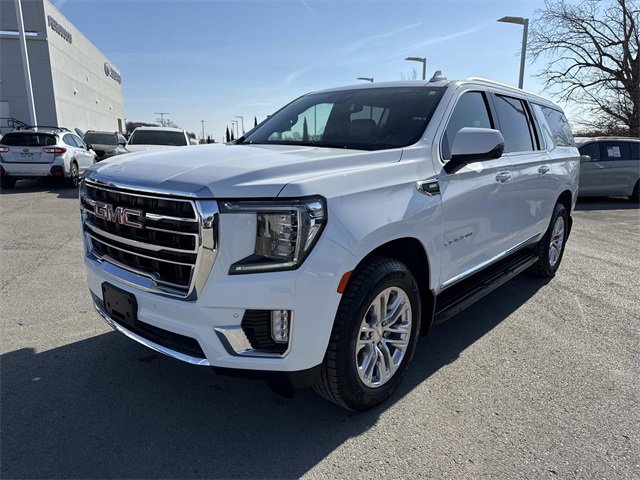 Used 2021 GMC Yukon XL SLT w/ SLT Luxury Package image 8