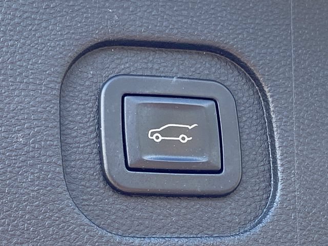 Used 2016 GMC Terrain SLT w/ Open Road Package FWD image 17