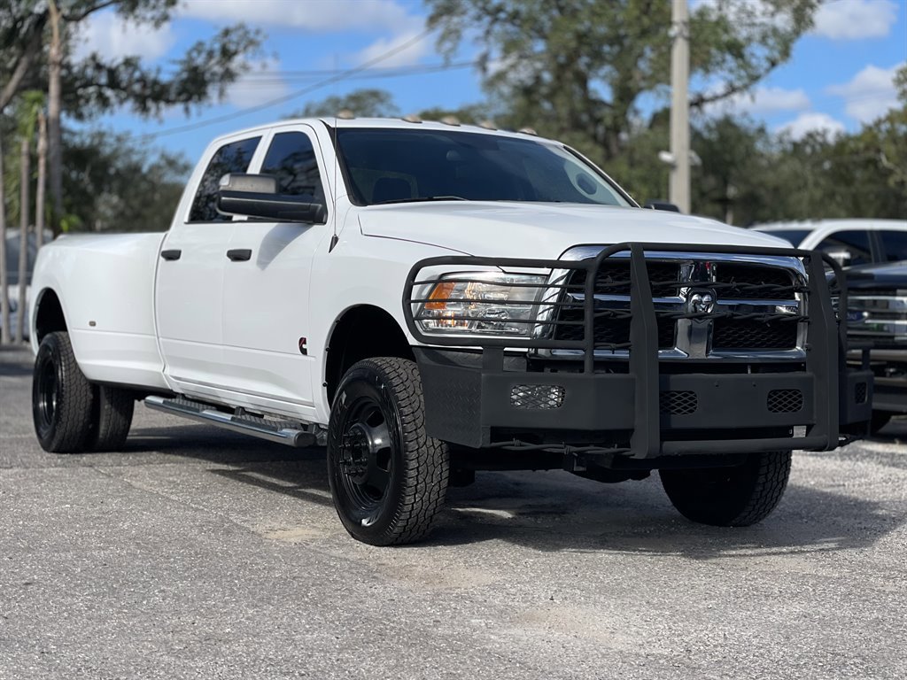 Used 2018 RAM 3500 Tradesman w/ Chrome Appearance Group AWD/4WD image 18