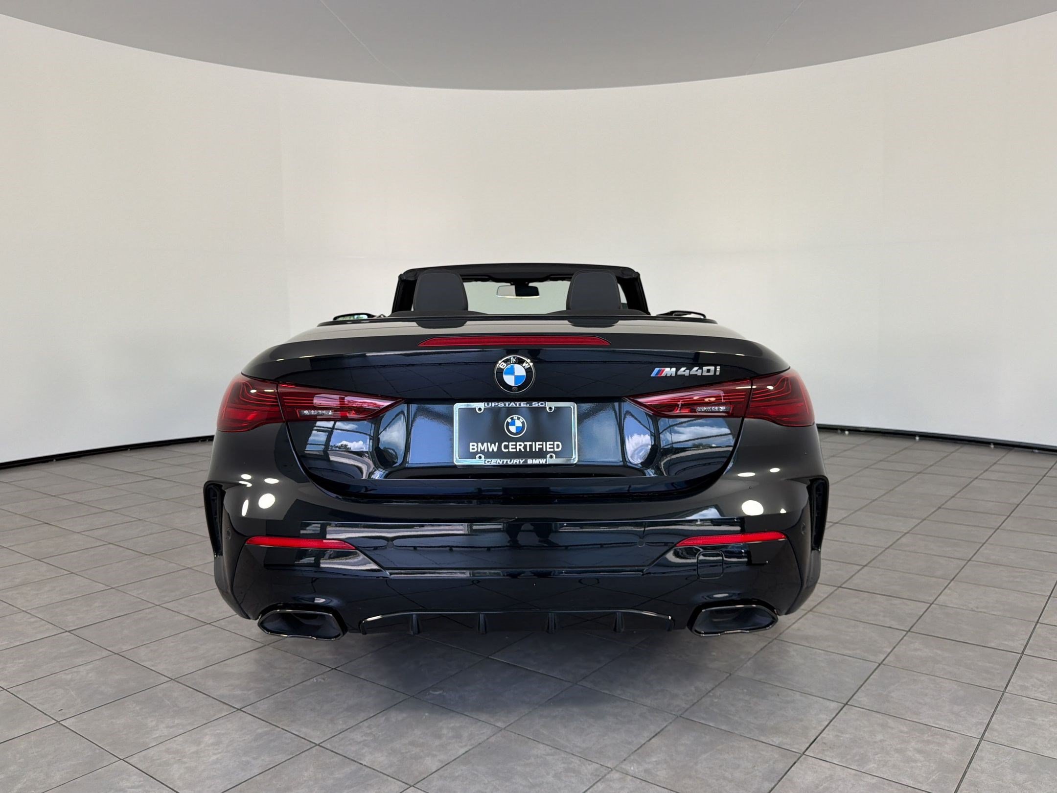 Used 2026 BMW M440i Convertible RWD image 10