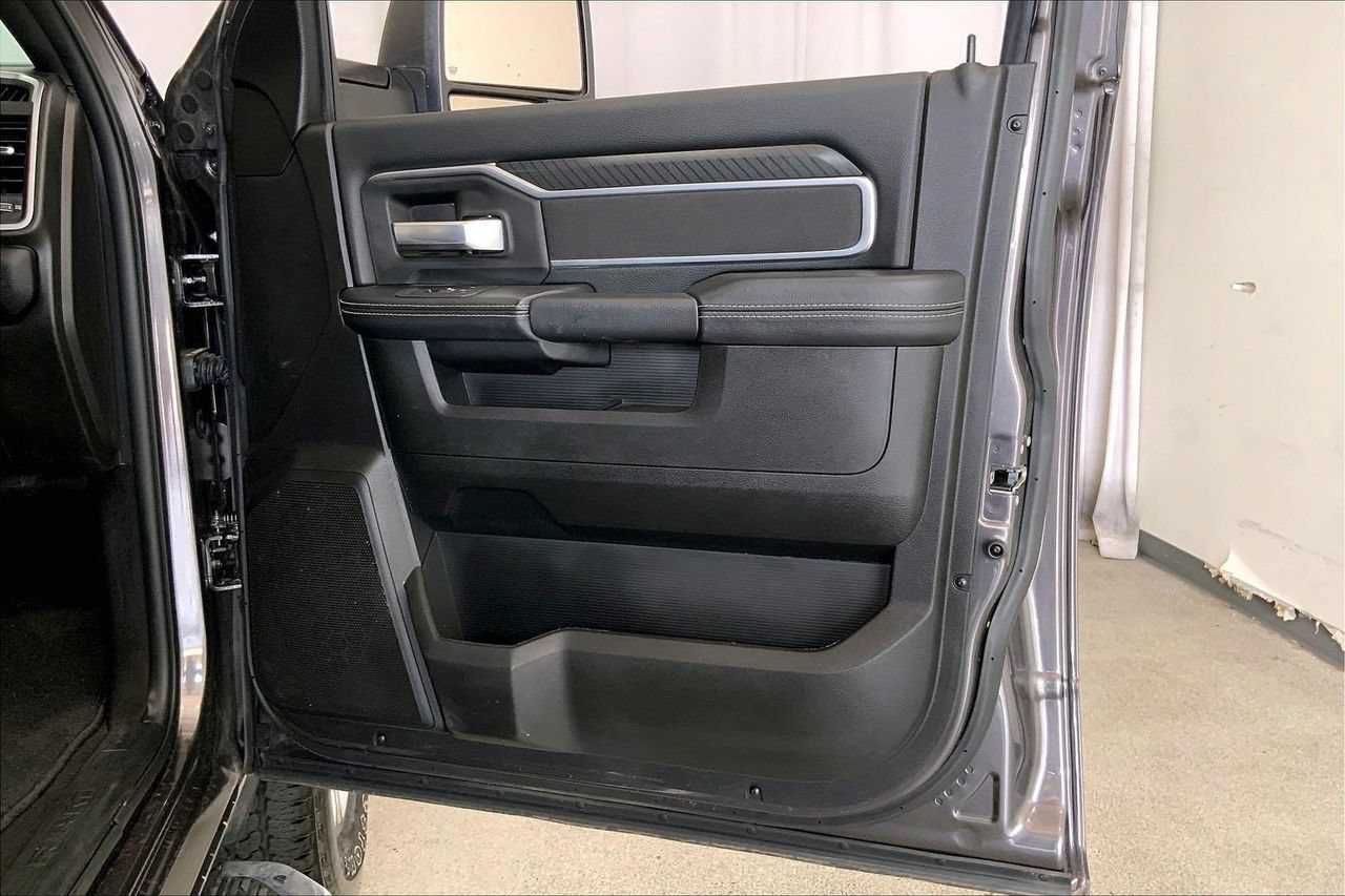 Used 2026 RAM 3500 Big Horn AWD/4WD image 25